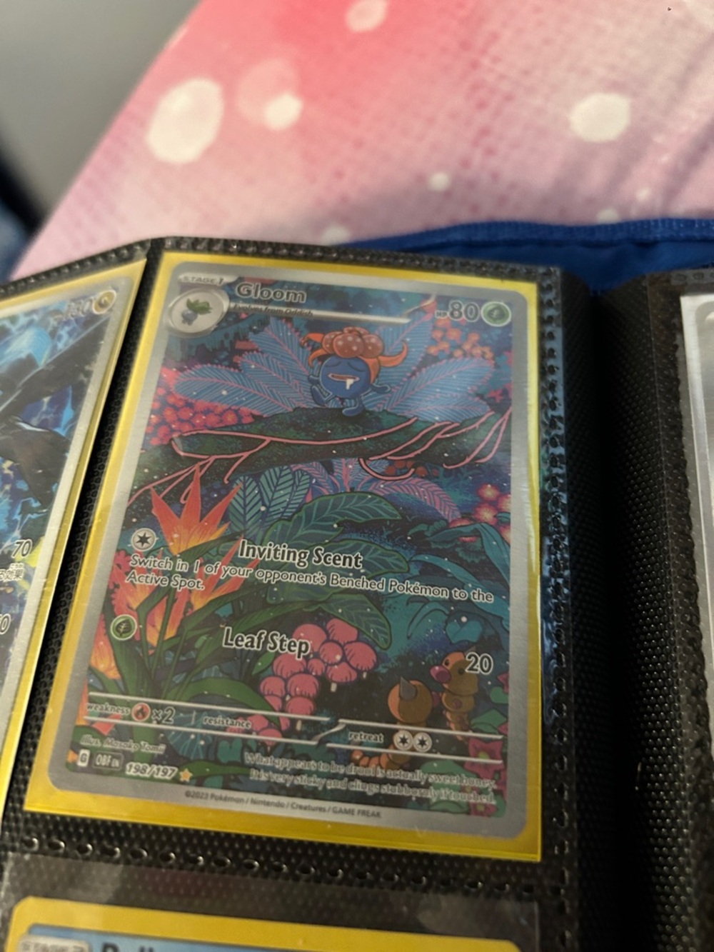 Pokemon Gloom Trading Card - Blue, Green, Pink, Yellow